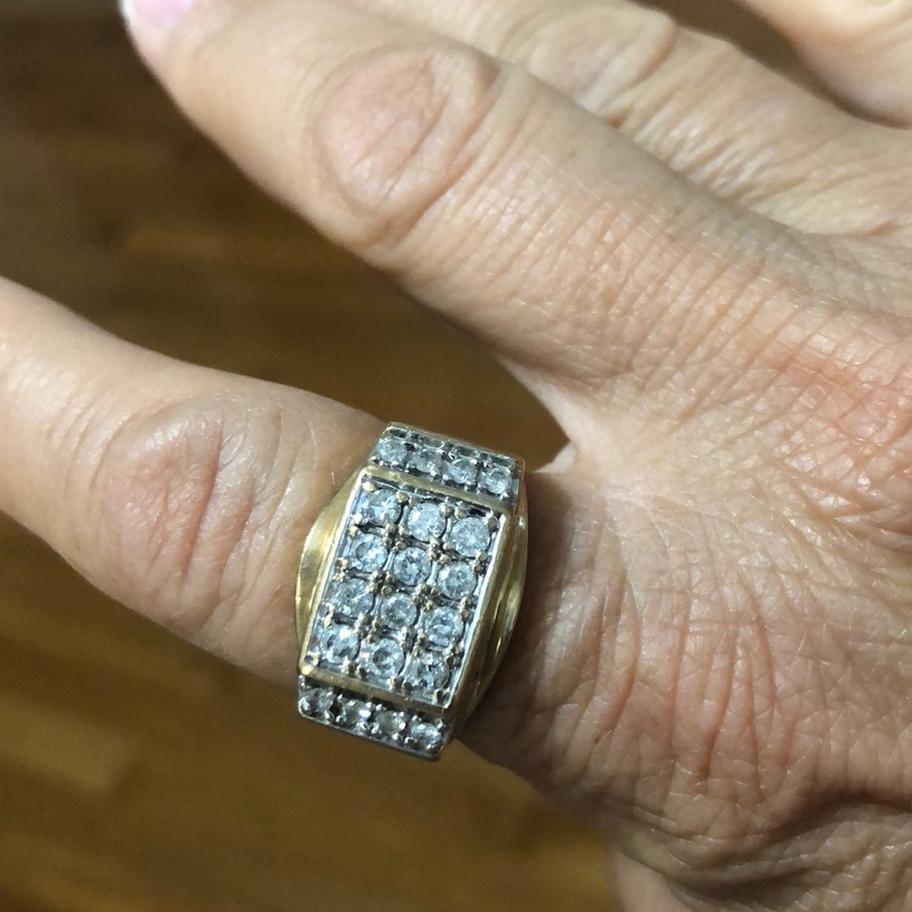 10k Unisex Diamond Ring